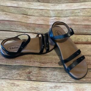 Taos sandals 8